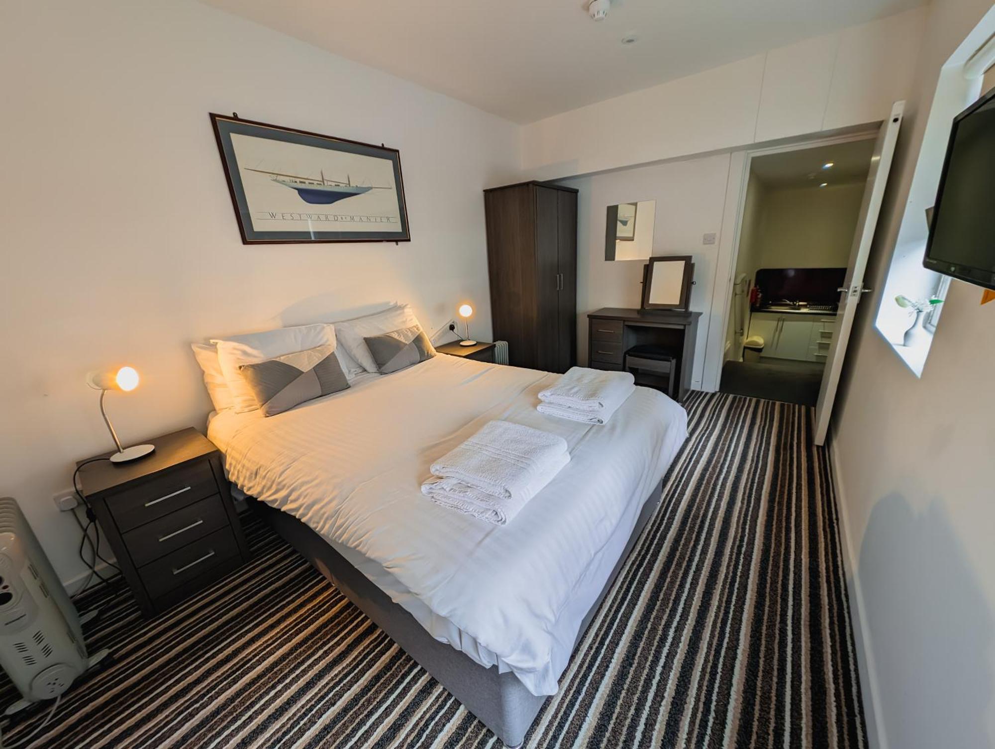 Bay & Harbour Holiday Apartments & Rooms Only Уестън сюпър Меър Екстериор снимка