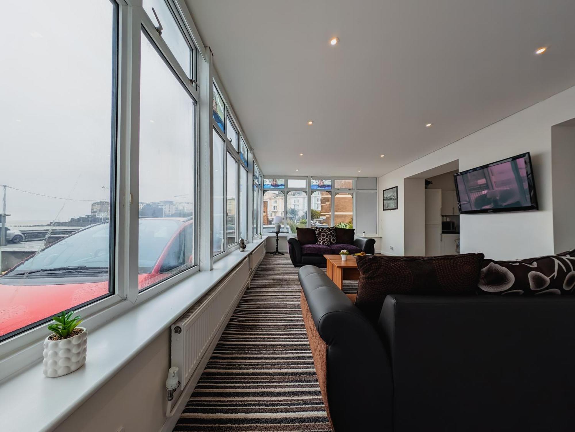 Bay & Harbour Holiday Apartments & Rooms Only Уестън сюпър Меър Екстериор снимка
